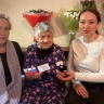 Ветерана Великой Отечественной войны из Холмска в 102-й день рождения наградили знаком "За заслуги"