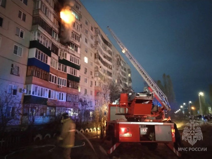 На улице Антонова в Пензе из горящей девятиэтажки эвакуировали 25 человек На улице Антонова в Пензе из горящей девятиэтажки эвакуировали 25 человек