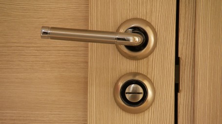 15 жителей дома на Некрасова переселили в маневренный фонд из-за аварийной стены