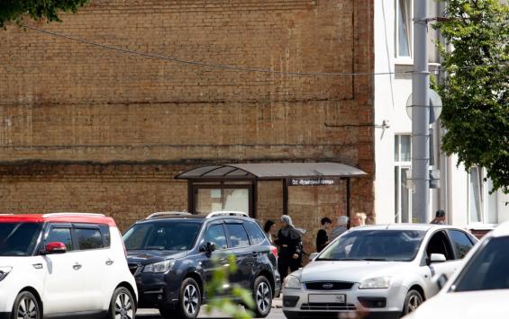 Курянин лишился 1,3 миллиона рублей, поверив объявлению о доставке авто из-за рубежа Курянин лишился 1,3 миллиона рублей, поверив объявлению о доставке авто из-за рубежа