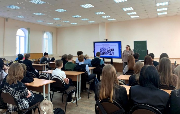 Для школьников Новгородской области проходят исторические лекции