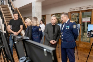 В Пятигорске открылась фотовыставка военного корреспондента Анатолия Жданова «Следственный комитет России сегодня» в условиях специальной военной операции В Пятигорске открылась фотовыставка военного корреспондента Анатолия Жданова «Следственный комитет России сегодня» в условиях специальной военной операции