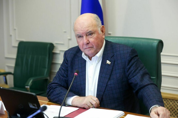 Сенатор Карасин рассказал, кто на самом деле «командует» кризисом на Украине Сенатор Карасин рассказал, кто на самом деле «командует» кризисом на Украине