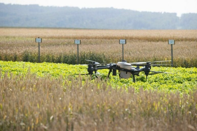 Искусственный интеллект станет для нас конкурентом или помощником? Искусственный интеллект станет для нас конкурентом или помощником?