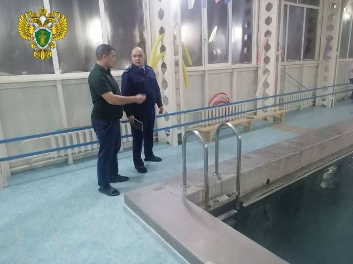 В Башкирии дети отравились парами хлора в бассейне