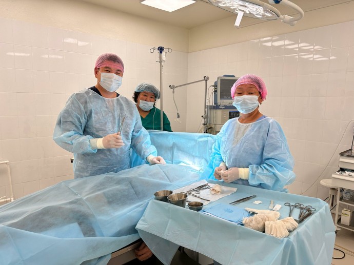 Мобильные врачи прооперировали 14-летнего подростка в Верхоянском районе Мобильные врачи прооперировали 14-летнего подростка в Верхоянском районе