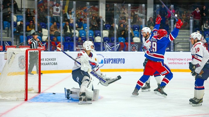 АКМ в домашнем матче выиграл у «Сокола»