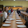 Патриотизм детей и кормление школьников отдали под начало женщин...