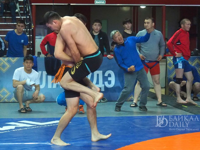 В Улан-Удэ проведут турнир по национальной борьбе В Улан-Удэ проведут турнир по национальной борьбе