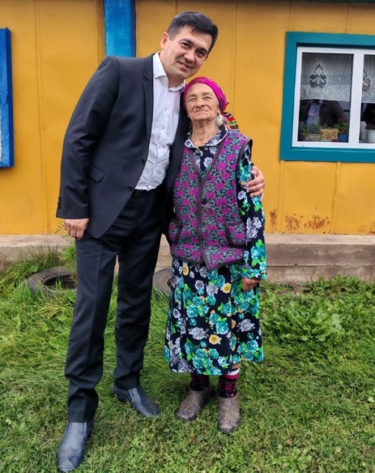 В Башкирии 100-летняя жительница села сама ведет хозяйство