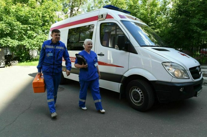 Незаменимых у нас нет: фельдшер осмотрит вместо гинеколога