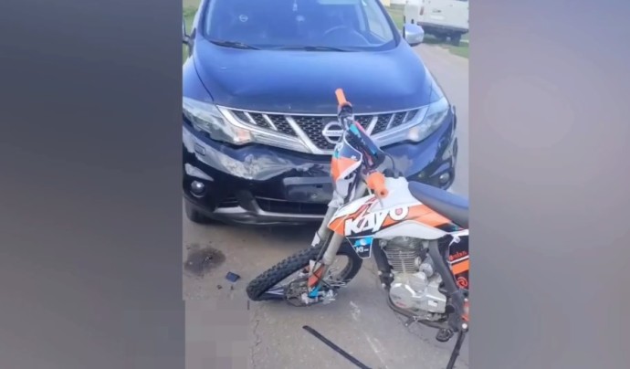 В Алексеевском районе 11-летняя девочка на мотоцикле врезалась в иномарку