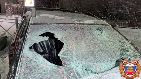 Водитель Lexus не выдержал дистанцию и врезался в КАМАЗ в Якутске