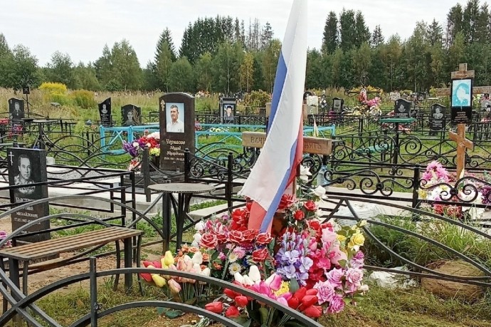 В Тверской области привели в порядок захоронение бойца, погибшего на СВО