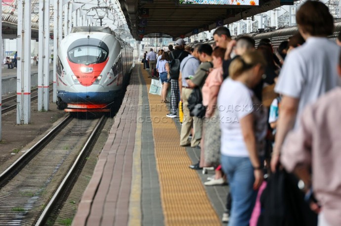 РЖД назначат дополнительные поезда между Москвой и Санкт-Петербургом в августе РЖД назначат дополнительные поезда между Москвой и Санкт-Петербургом в августе