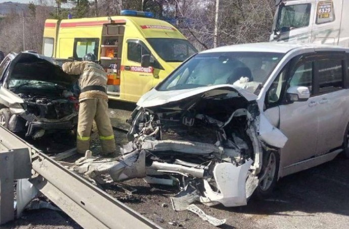 В Иркутской области в ДТП пострадали пенсионер и его внук
