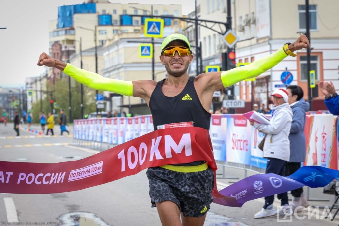 Чемпионом России на 100 км в Якутске стал Валерий Лукин