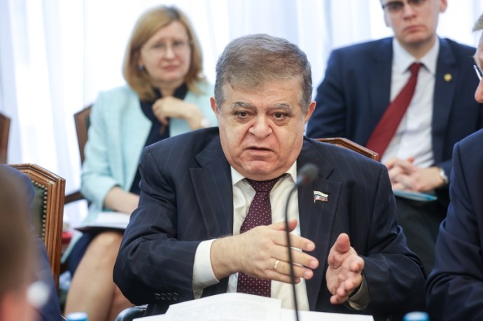 Джабаров назвал переговоры руководства ЕС и Трампа унижением для Европы