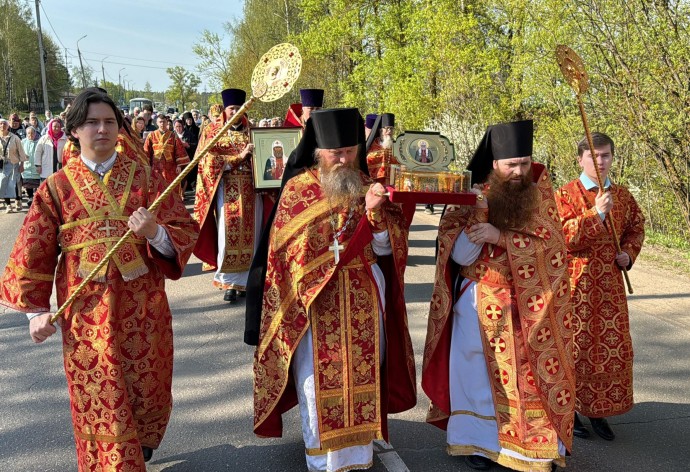Ковчег с частицей мощей святителя Тихона прибыл в Данилов