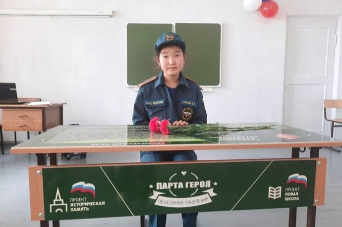 «Память в лицах»: в школах Иркутской области установлено более 550 «Парт Героя»
