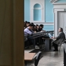 Госдума рассмотрит законопроект об ограничении числа платных мест в вузах