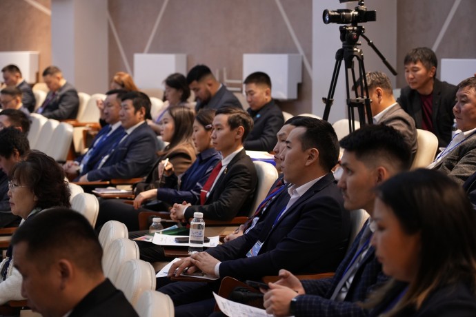 В Якутске прошел форум «Муниципалитеты 2.0: ИИ как драйвер развития территорий»