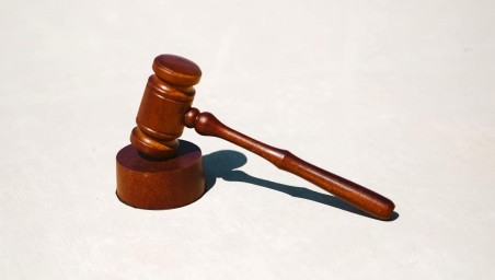 Туристку обязали вернуть деньги, которые она отсудила у турфирмы