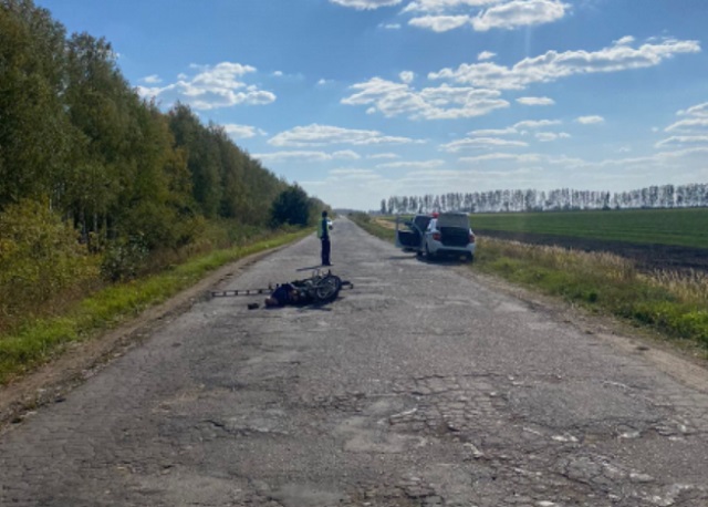 68-летний пенсионер погиб, опрокинувшись на мопеде в Мордовии 68-летний пенсионер погиб, опрокинувшись на мопеде в Мордовии