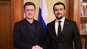 Александр Новак встретился с председателем правительства Республики Алтай Александром Прокопьевым Александр Новак встретился с председателем правительства Республики Алтай Александром Прокопьевым