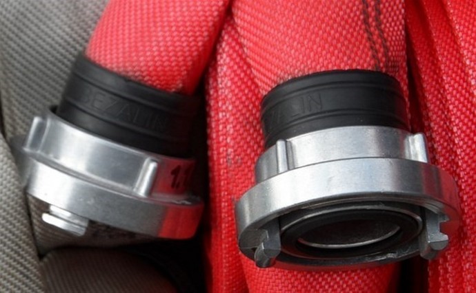 Моторный отсек автомобиля горел в Новотроицком Моторный отсек автомобиля горел в Новотроицком