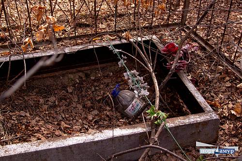 Свалку на кладбище убрали в амурском селе после вмешательства прокуратуры