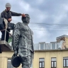 Музей городской скульптуры начал готовить памятники к 80-летию Победы