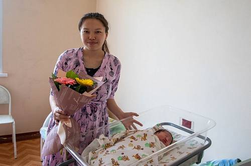 В Приамурье напомнили о выплате 100 тысяч за рождение третьего ребенка