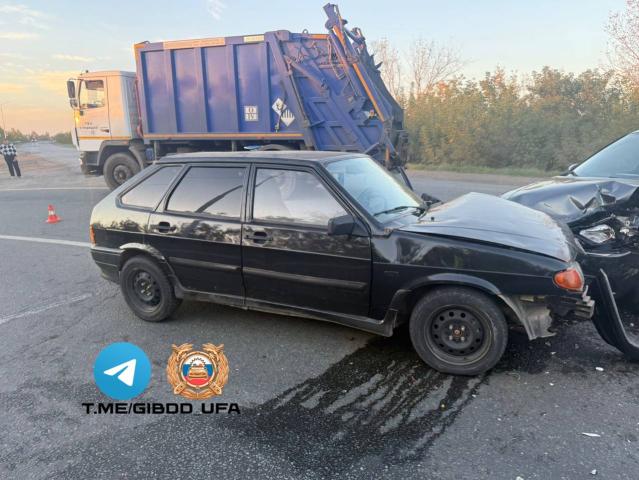 Водитель ВАЗ пострадал в Уфе при столкновении с «Грантой» Водитель ВАЗ пострадал в Уфе при столкновении с «Грантой»