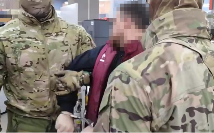 Кировчанина задержали за оправдание терроризма в соцсетях