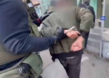 В Благовещенске задержали мужчин, открывших стрельбу у бара