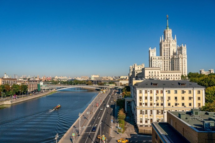 На Котельнической набережной заменили асфальт На Котельнической набережной заменили асфальт