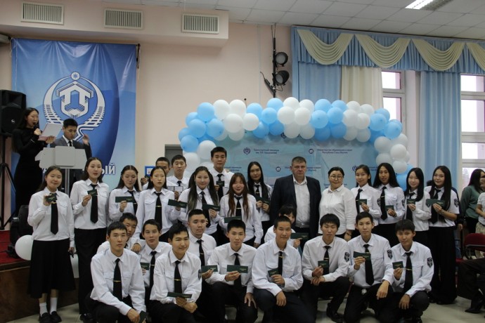 Более 130 первокурсникам Транспортного техникума вручили студбилеты