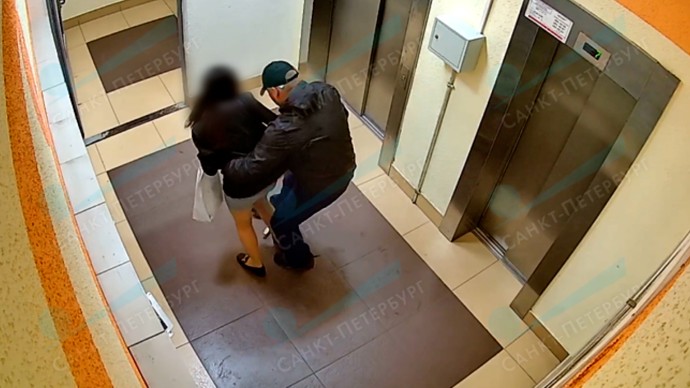 В Мурино задержали злодея, нападавшего на девушек