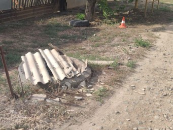Два астраханских подростка угодили в реанимацию, наехав на мотоцикле на колодец