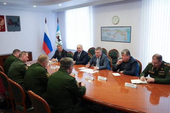 Создание высшего военного училища в Иркутской области обсудили в Правительстве региона