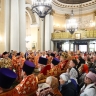 Александр Беглов поздравил митрополита Варсонофия, духовенство и петербуржцев с праздником Пасхи в Александро-Невской лавре