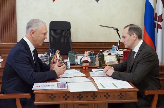 Артём Здунов провел встречу с губернатором Херсонской области Владимиром Сальдо