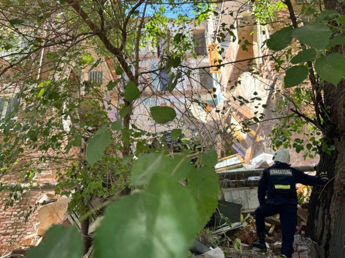 Стало известно, есть ли пострадавшие при обрушении жилого дома в Астрахани