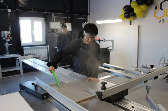 Учебно-производственный комплекс открыли в Октемской школе Учебно-производственный комплекс открыли в Октемской школе