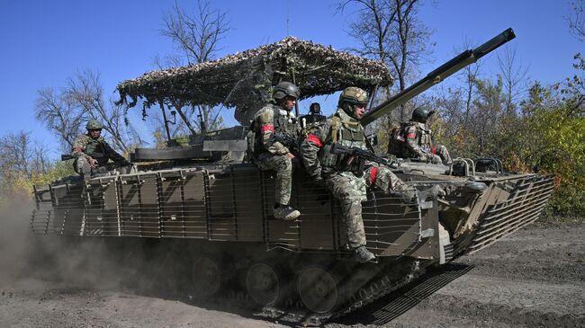 ВС России уничтожили бронемашину и автомобиль ВСУ под Константиновкой ВС России уничтожили бронемашину и автомобиль ВСУ под Константиновкой