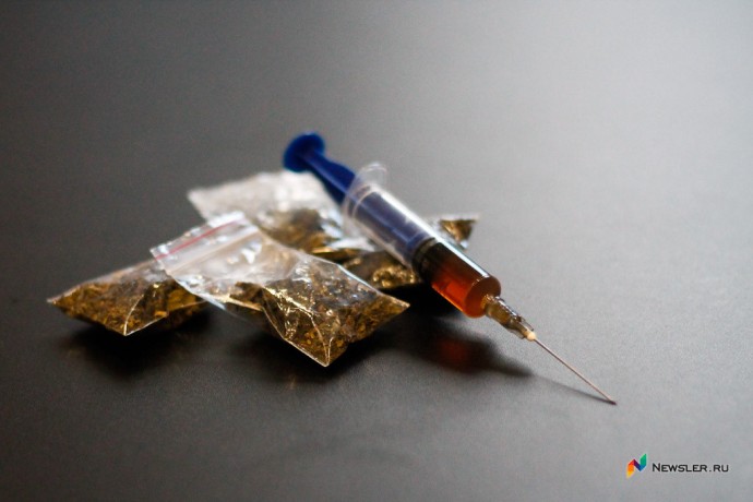 СК напомнил подросткам о наказании за сбыт наркотиков