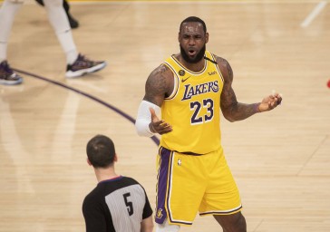 Комментатор Логунов рассказал, изменятся ли результаты «Лейкерс» после возвращения в строй Леброна