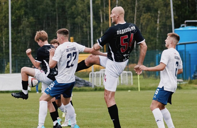 В Британии восхитились дебютом бывшего игрока НБА в Кубке России по футболу В Британии восхитились дебютом бывшего игрока НБА в Кубке России по футболу