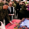 За 12 минут до: Министр обороны Латвии слетел с поста из-за украинских дронов